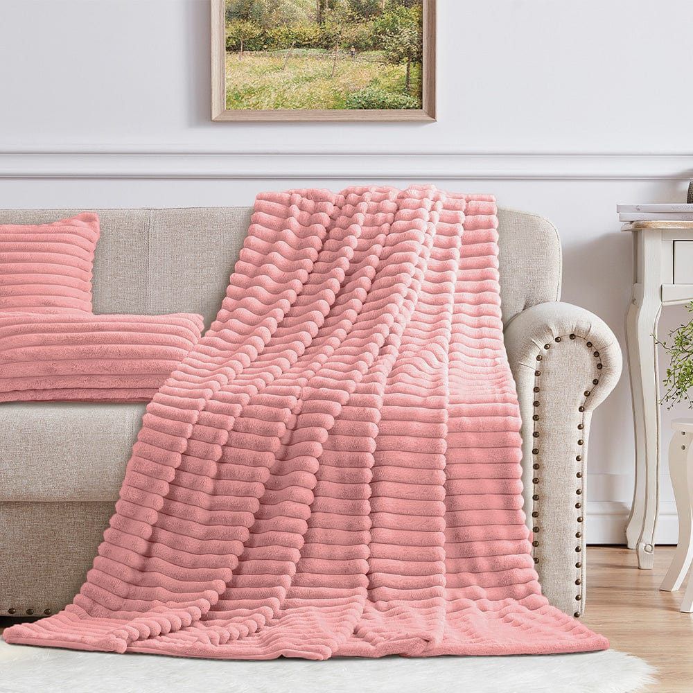 Cotton Co Milan Faux fux Throw Blush 240/220